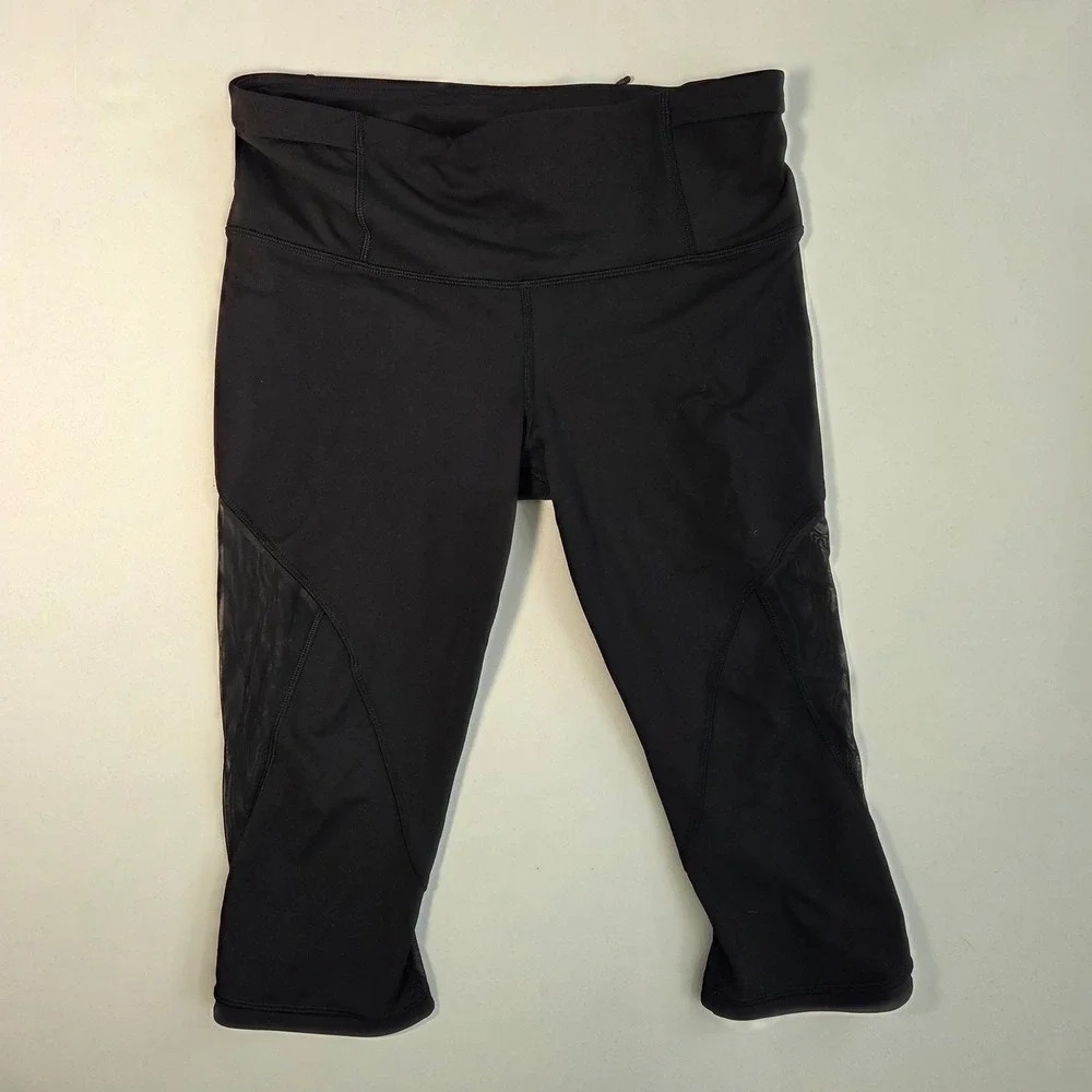 Lululemon Black Crop Leggings Womens Size 10 Running Training Activewear FLAWED